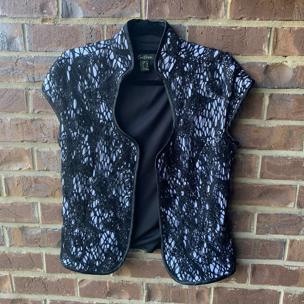 Cartise Black lace evening vest w/ metallic silver Size 10